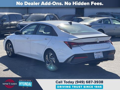 Certified 2025 Hyundai Elantra Sport image 4