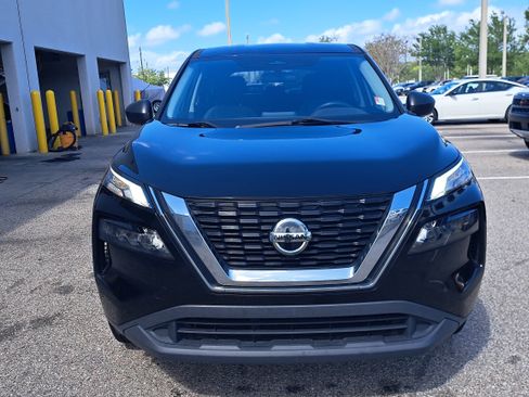 Used 2021 Nissan Rogue S FWD image 2