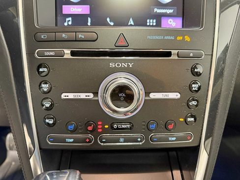 Used 2018 Ford Explorer Platinum image 27