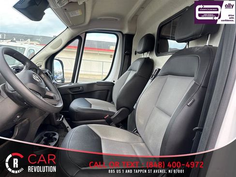 Used 2025 RAM ProMaster 2500 w/ Convenience Group FWD image 7