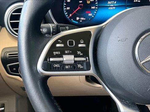 Used 2020 Mercedes-Benz GLC 300 image 21