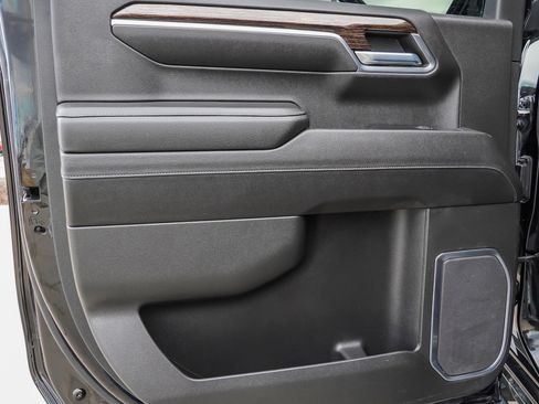 Used 2022 GMC Sierra 1500 Elevation w/ LPO, Elevation Black Package image 23