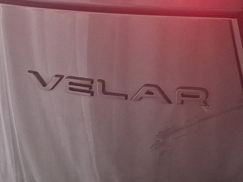 Certified 2026 Land Rover Range Rover Velar Dynamic SE image 29