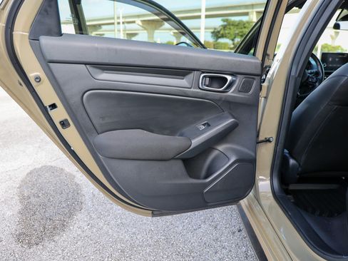 Used 2025 Honda Civic Sport image 30