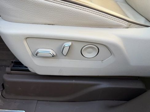 Certified 2022 GMC Yukon XL Denali image 21