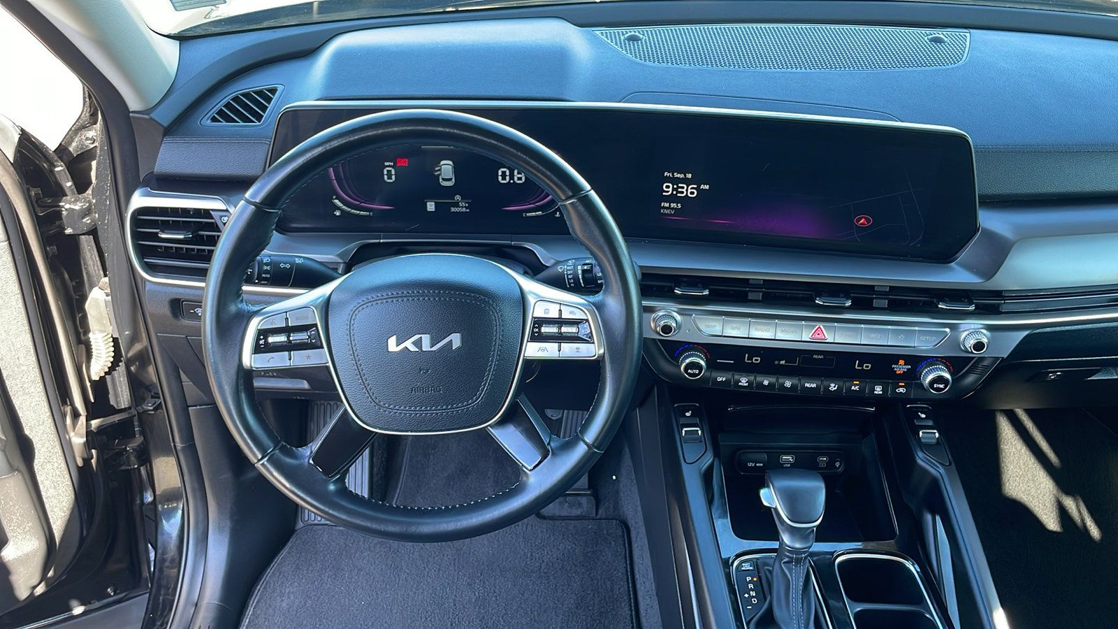 Used 2025 Kia Telluride S AWD/4WD image 15