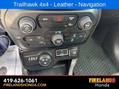 Used 2023 Jeep Renegade Trailhawk w/ Sun/Sound Group AWD/4WD image 24