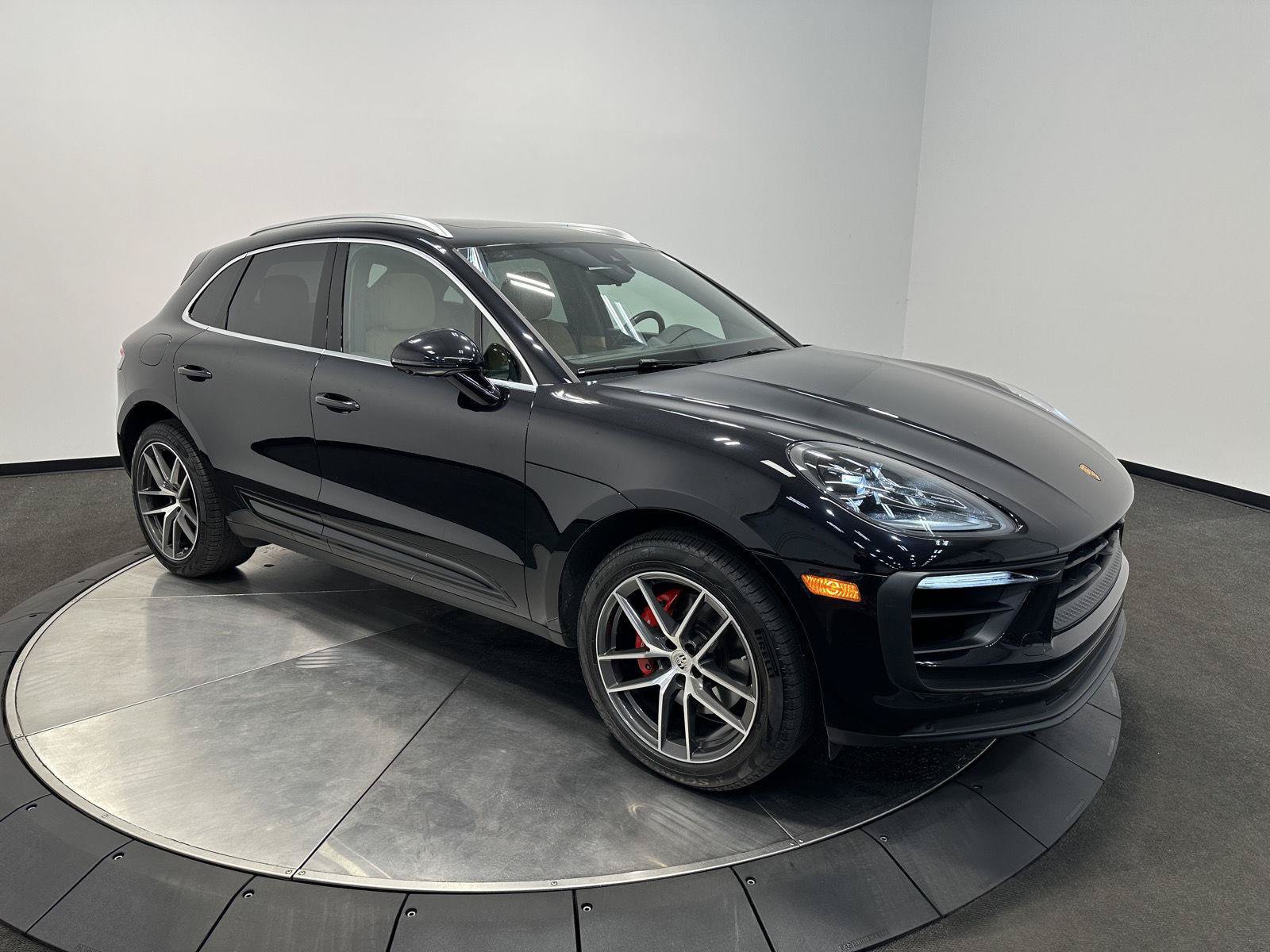 Used 2024 Porsche Macan S AWD/4WD image 9