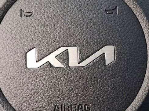 New 2026 Kia Seltos LX image 12