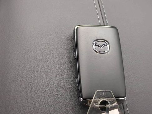 New 2025 MAZDA CX-30 AWD 2.5 S w/ Preferred Package image 37