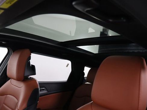 Used 2023 Kia Sportage SX image 27