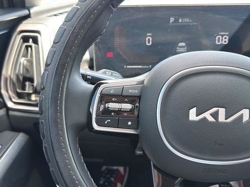 Used 2024 Kia Sorento S w/ Panoramic Sunroof Package FWD image 30