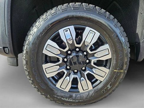 New 2026 GMC Sierra 2500 Denali w/ Denali Reserve Package image 10