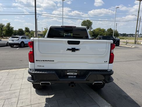 Used 2021 Chevrolet Silverado 1500 LT Trail Boss w/ Convenience Package II AWD/4WD image 5