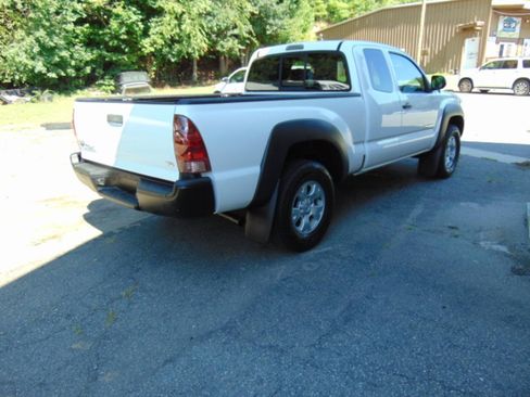 Used 2012 Toyota Tacoma 4x4 Access Cab V6 w/ Convenience Pkg image 11