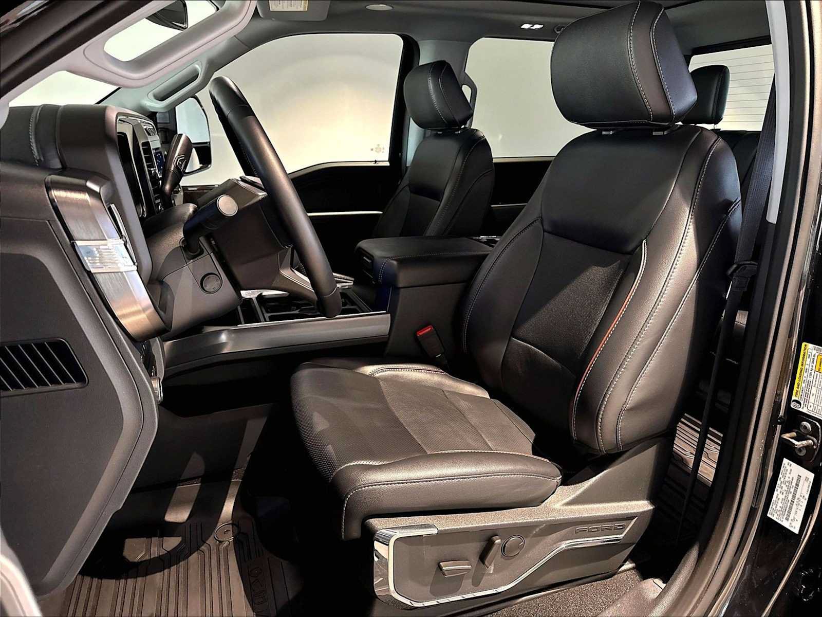 Used 2024 Ford F250 Lariat w/ Lariat Ultimate Package AWD/4WD image 9