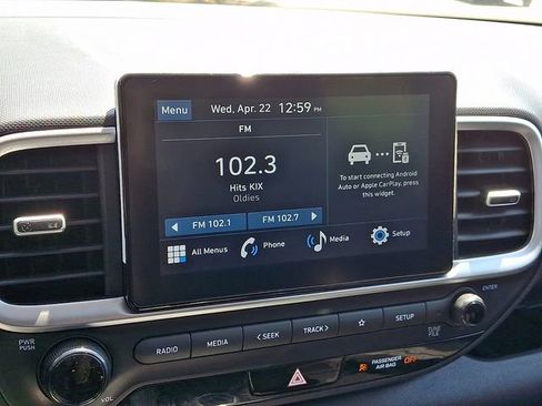 Used 2025 Hyundai Venue SEL FWD image 20