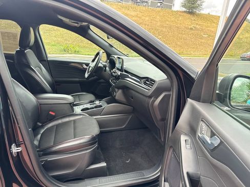 Used 2024 Ford Escape ST-Line AWD/4WD image 30