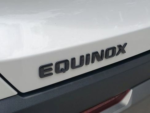 Used 2026 Chevrolet Equinox LT w/ Midnight Edition FWD image 8