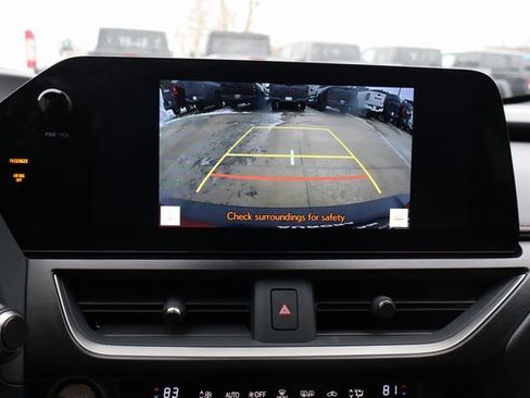 Used 2024 Lexus UX 250h F Sport image 21