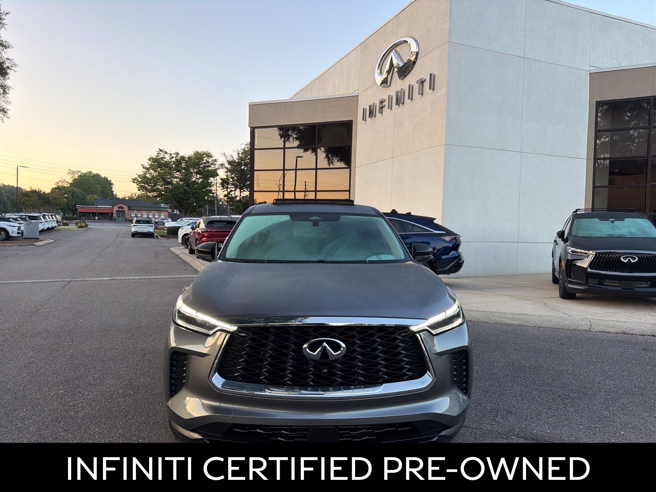 Certified 2025 INFINITI QX60 Pure AWD/4WD image 3