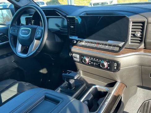 Used 2022 GMC Sierra 1500 Elevation w/ X31 Off-Road Package image 16