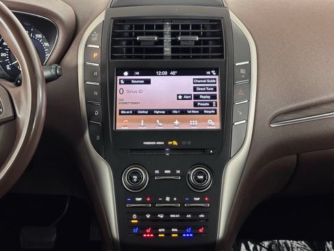 Used 2018 Lincoln MKC Reserve AWD/4WD image 11