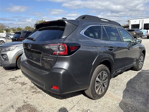 Used 2025 Subaru Outback Premium w/ Popular Package #1 image 8