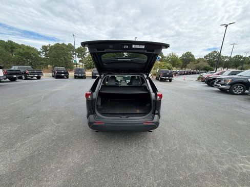 Used 2021 Toyota RAV4 XLE Premium AWD/4WD image 14
