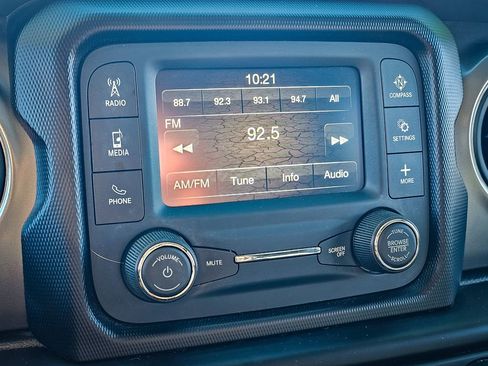 Certified 2021 Jeep Wrangler Willys image 20