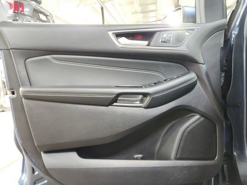 Used 2019 Ford Edge Titanium w/ Equipment Group 301A image 20