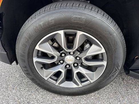 Used 2023 Chevrolet Suburban LT RWD image 54