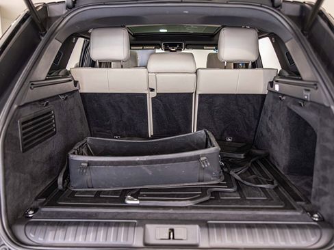 Used 2017 Land Rover Range Rover Sport HSE image 16