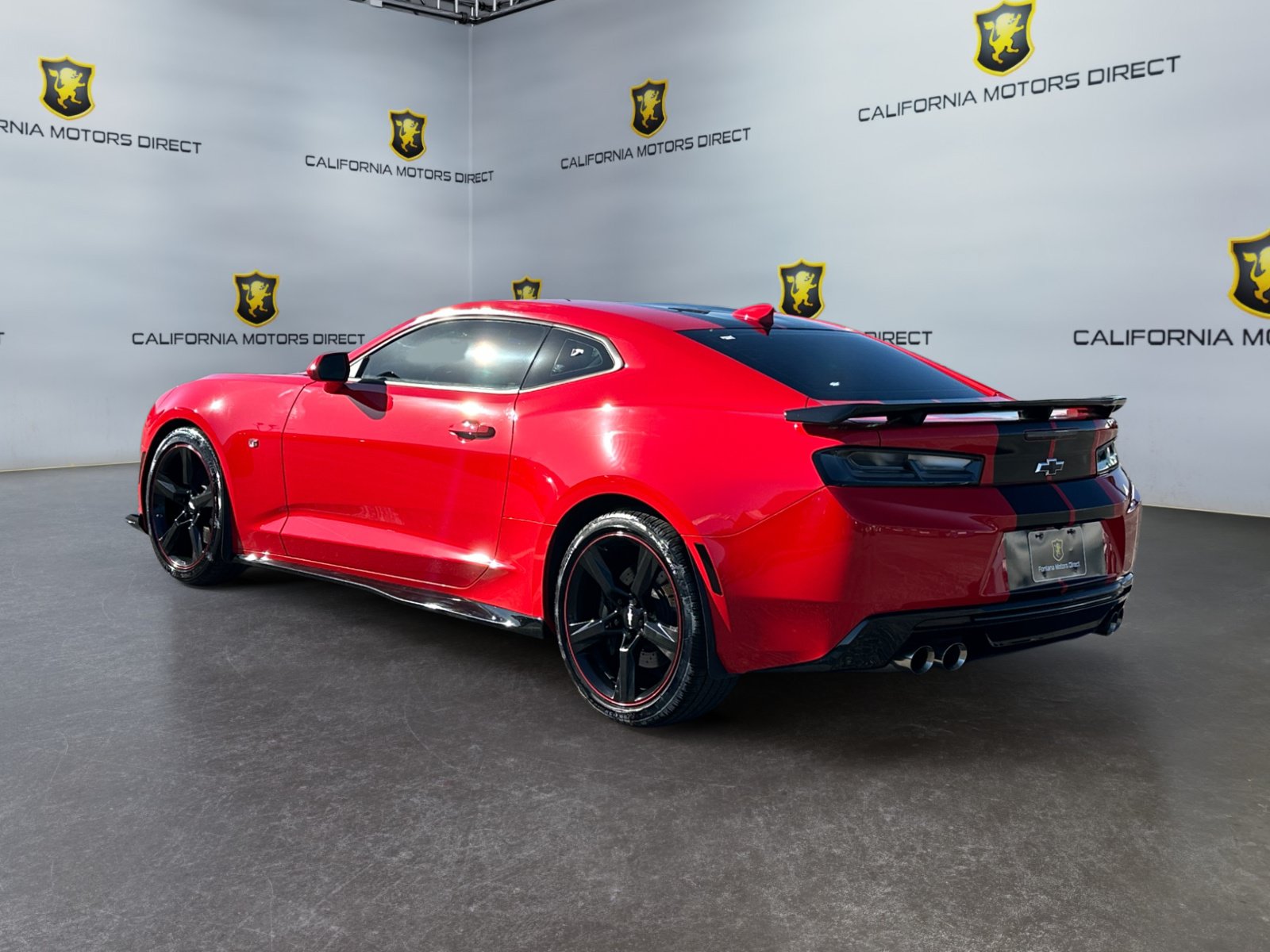 Used 2016 Chevrolet Camaro SS RWD image 3