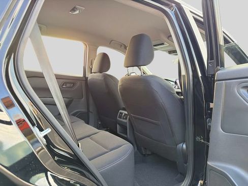 Used 2025 Nissan Rogue S AWD/4WD image 13
