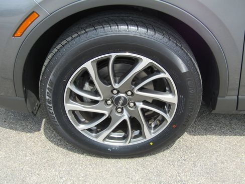Used 2022 Lincoln Corsair AWD w/ Equipment Group 101A image 28