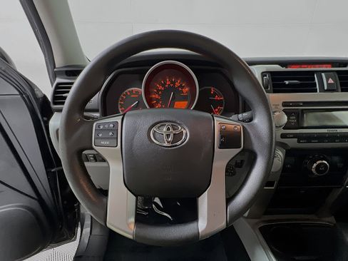 Used 2011 Toyota 4Runner SR5 w/ Convenience Pkg RWD image 18