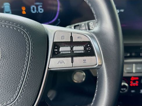 Used 2025 Kia Telluride S image 24