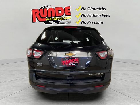 Used 2015 Chevrolet Traverse LT w/ Style and Technology Package FWD image 5
