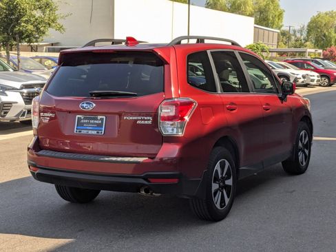 Used 2017 Subaru Forester 2.5i Premium w/ Protection Package #1 AWD/4WD image 5