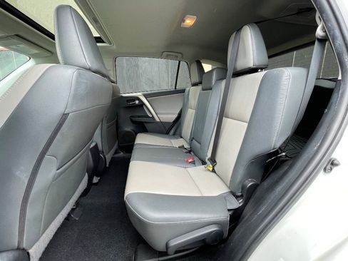 Used 2014 Toyota RAV4 Limited AWD/4WD image 35