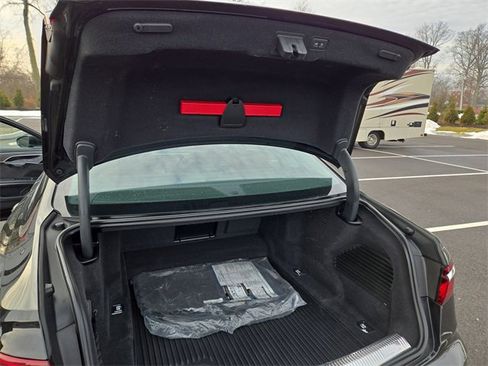 Used 2021 Audi A8 L 4.0T w/ Executive Plus Package image 32