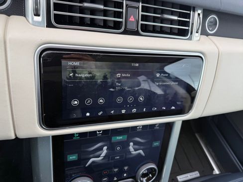 Used 2020 Land Rover Range Rover HSE image 11