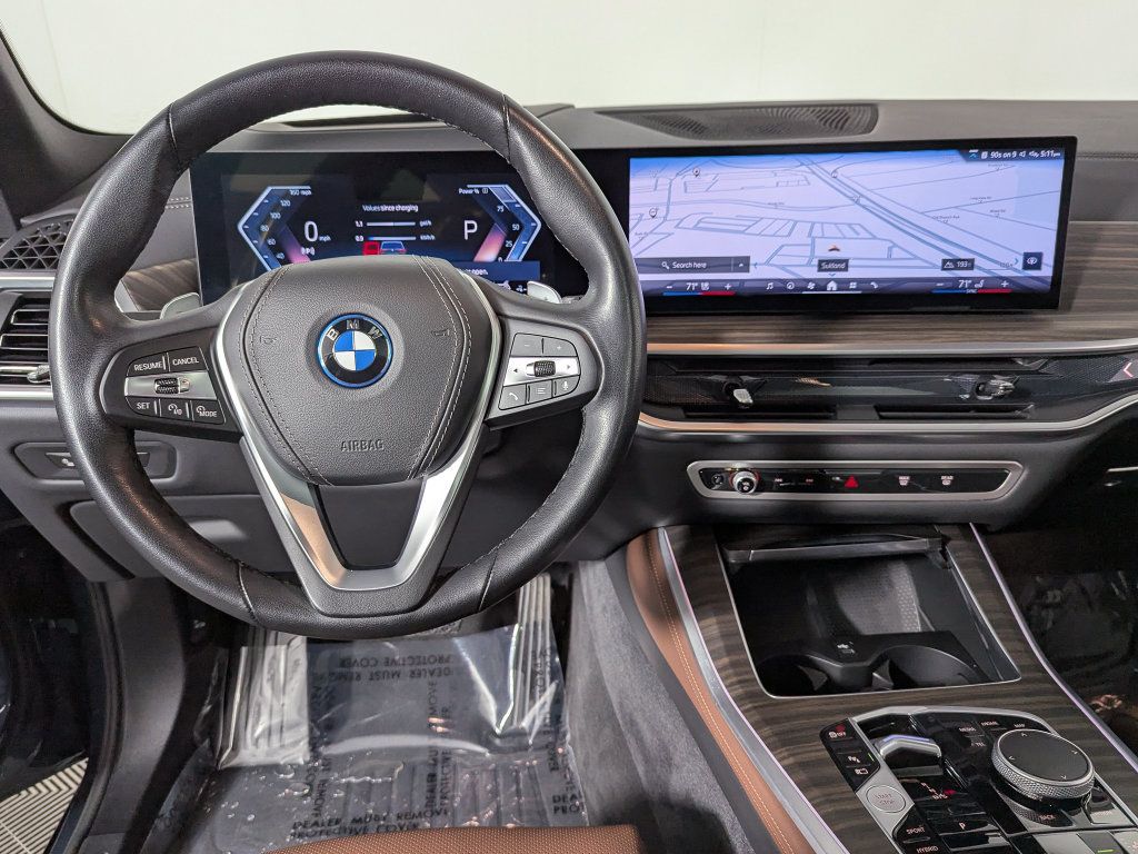 Used 2025 BMW X5 xDrive50e w/ Premium Package AWD/4WD image 23