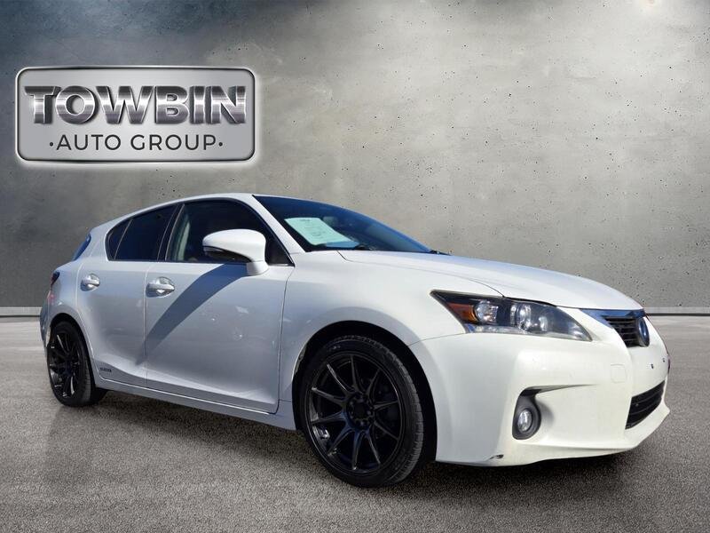 Used 2013 Lexus CT 200h w/ Premium Pkg w/Navigation FWD image 2