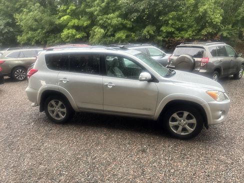 Used 2011 Toyota RAV4 Limited w/ Limited Extra Value Pkg AWD/4WD image 5