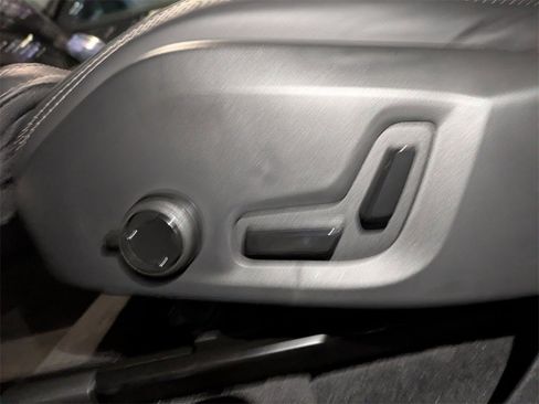 New 2026 Volvo XC90 B6 Ultra w/ Protection Package Premier image 24