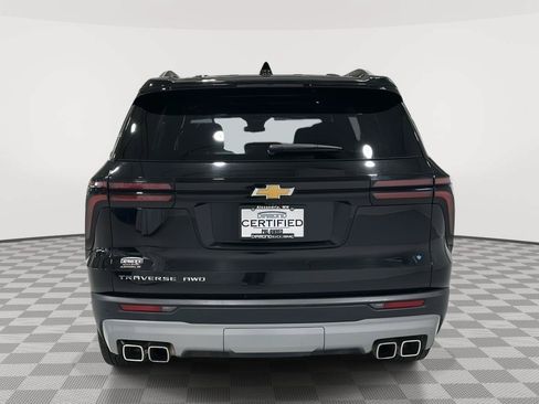 Used 2025 Chevrolet Traverse LT w/ Sun and Wheel Package AWD/4WD image 4