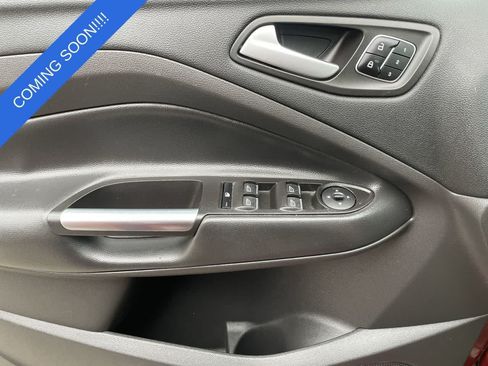 Used 2017 Ford Escape Titanium AWD/4WD image 29
