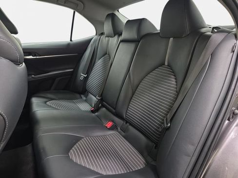 Used 2019 Toyota Camry SE FWD image 13